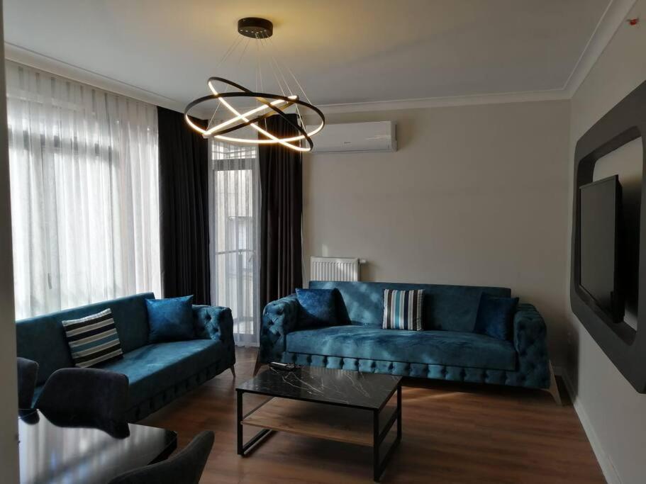 Sisli Apartment, 2 Bedrooms, 250 M Metro, New Modern Residence Istanbul Exterior photo